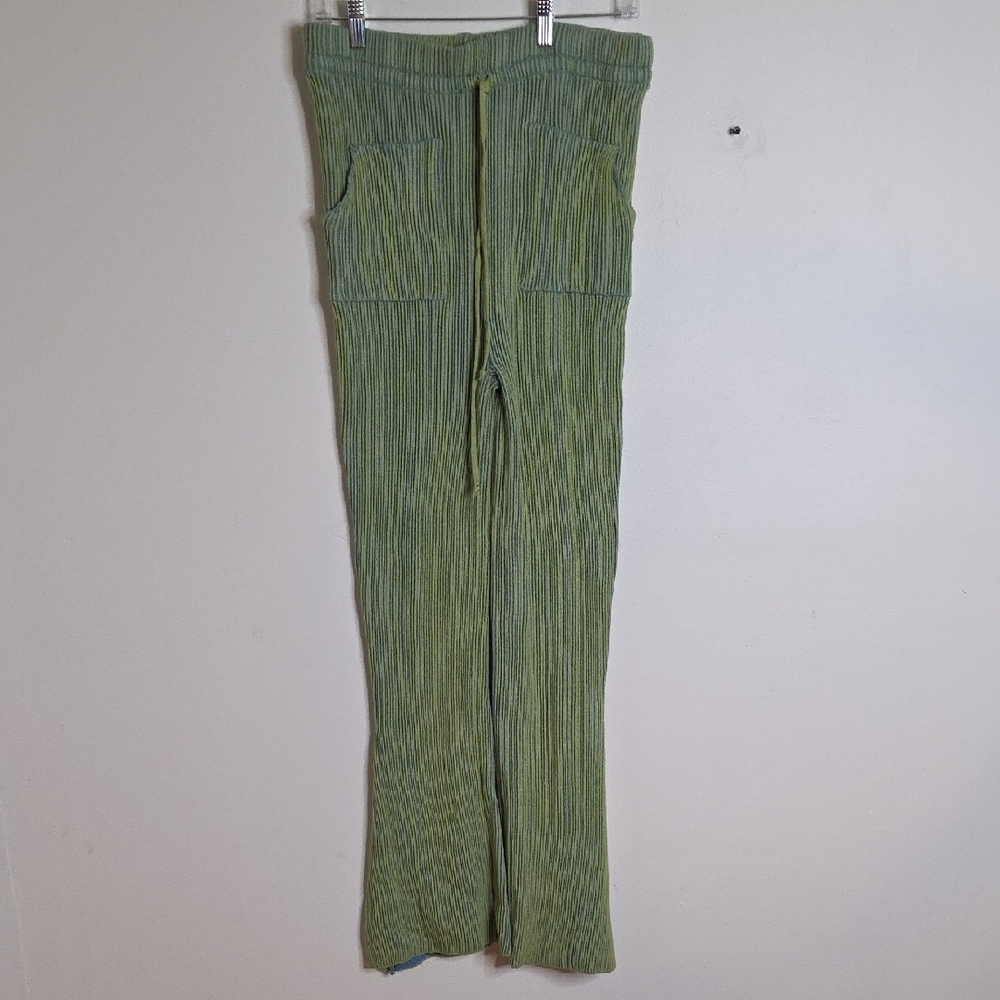 Pretty Little Thing Green Ribbed  Size 10 Knit Pants NWT